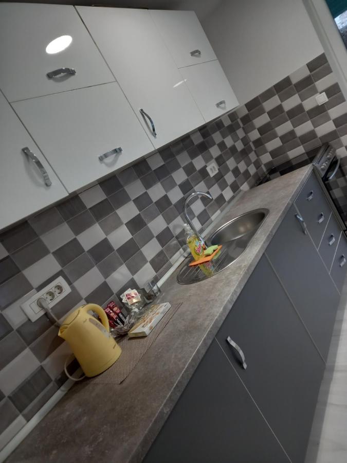 Apartment Centar Of City Mostar Bagian luar foto