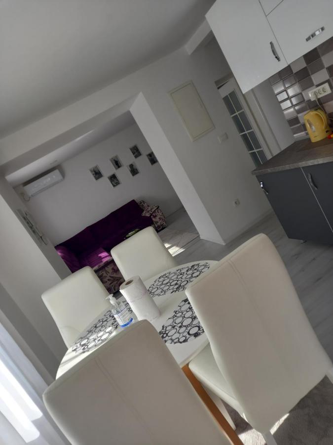 Apartment Centar Of City Mostar Bagian luar foto
