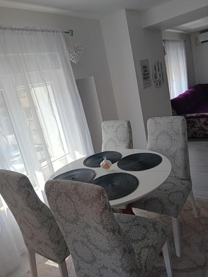 Apartment Centar Of City Mostar Bagian luar foto